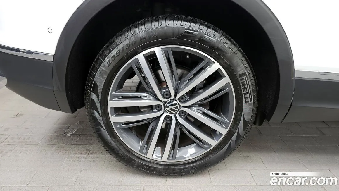 Volkswagen Tiguan — фото 5
