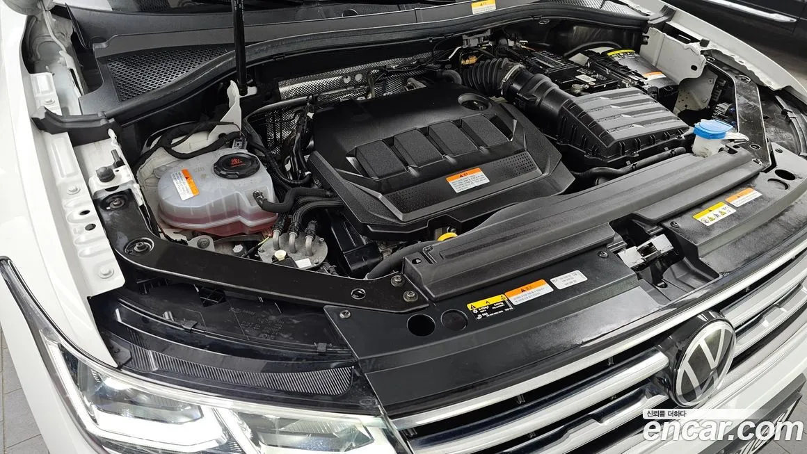 Volkswagen Tiguan — фото 6