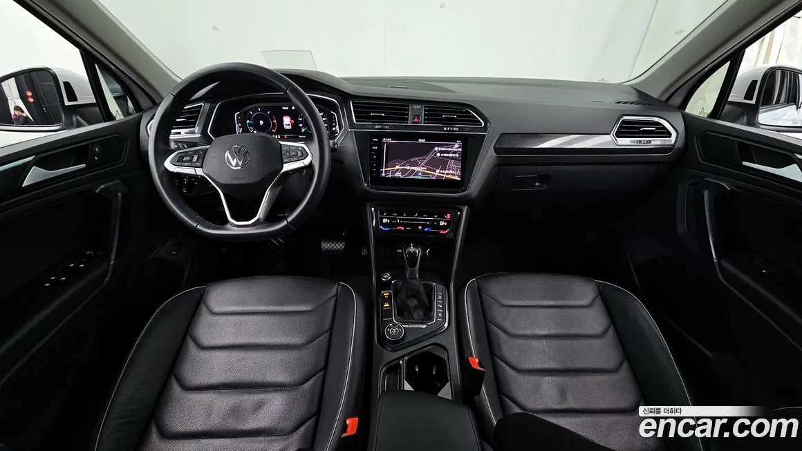 Volkswagen Tiguan — фото 7