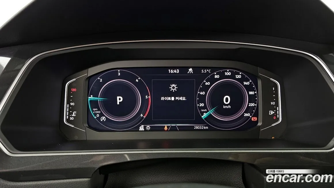 Volkswagen Tiguan — фото 8