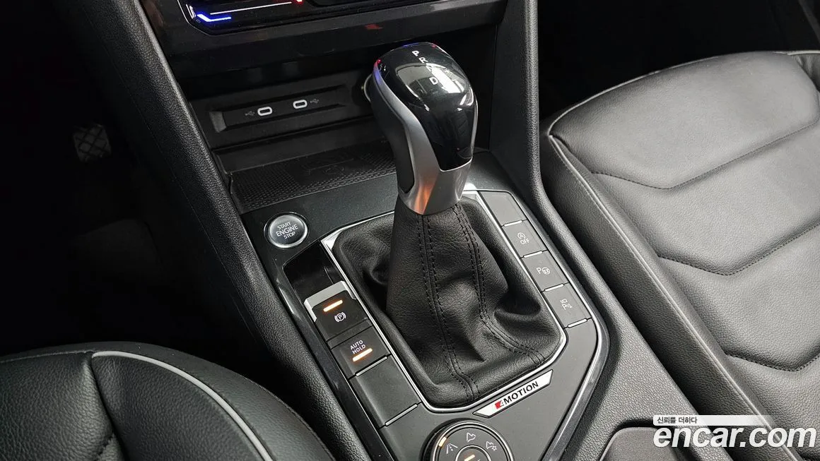 Volkswagen Tiguan — фото 9