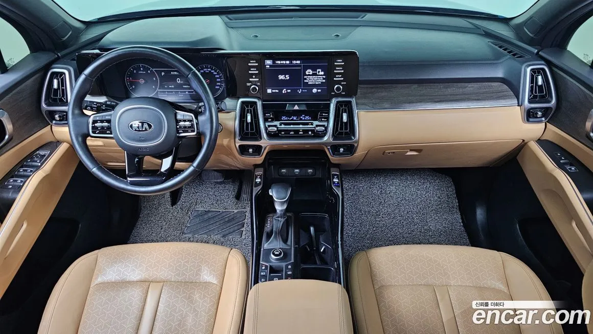 Kia Sorento — фото 7