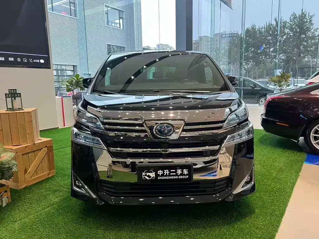 Toyota Vellfire — фото 2