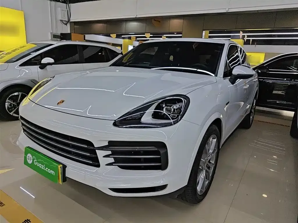 Porsche Cayenne Hybrid — фото 1