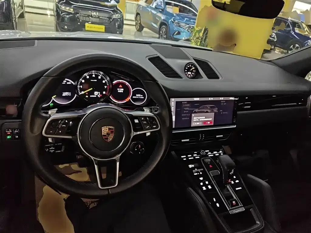 Porsche Cayenne Hybrid — фото 10