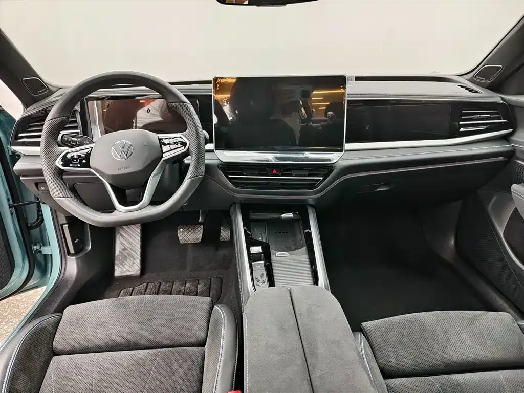 Volkswagen Passat — фото 10