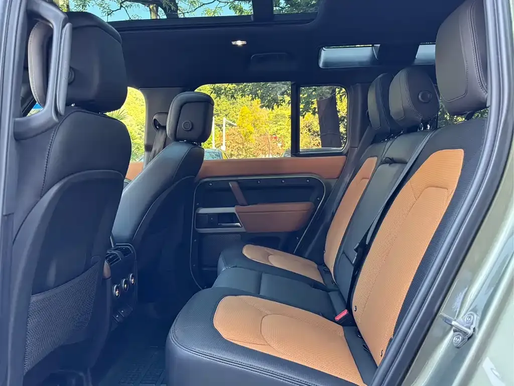Land Rover Defender 2023 из CN, фото 10
