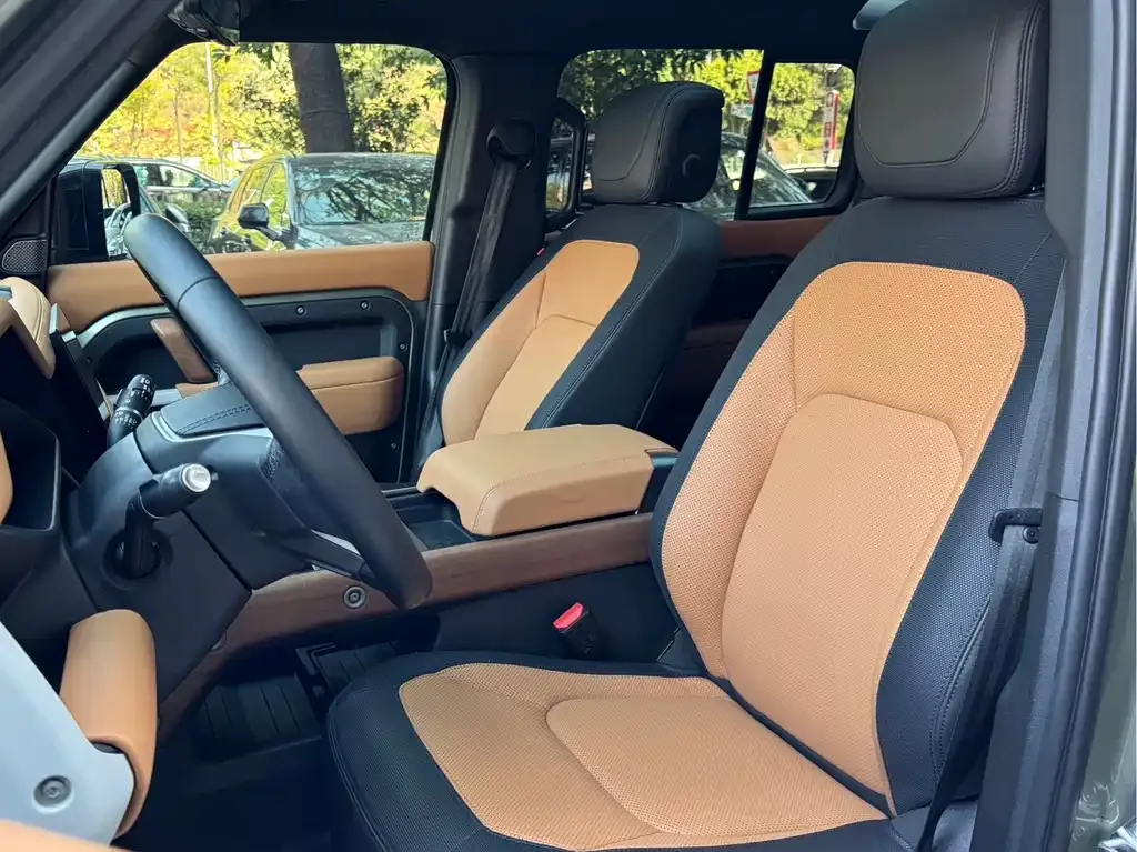 Land Rover Defender 2023 из CN, фото 5