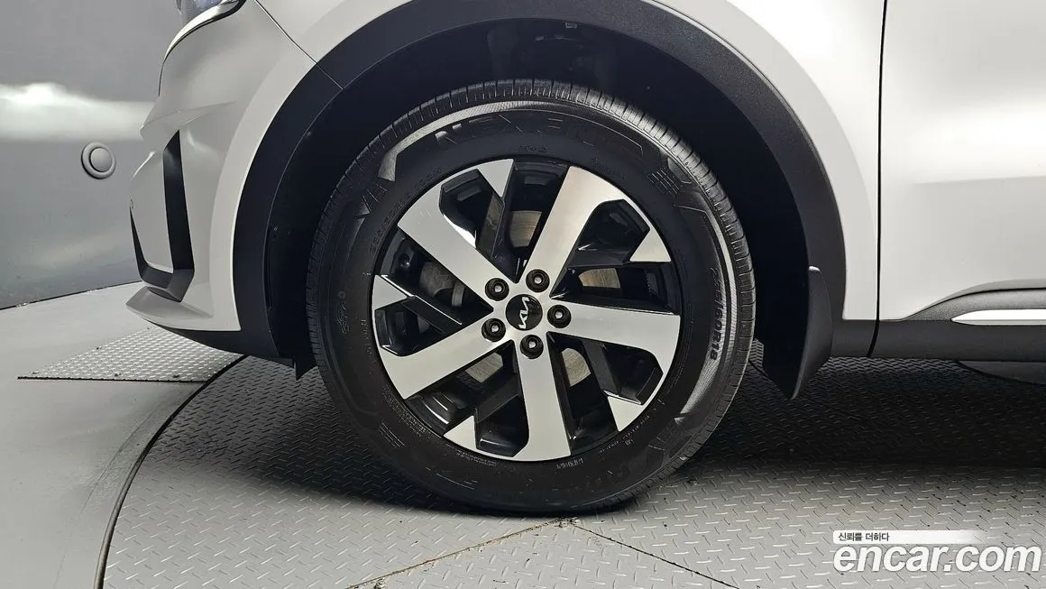 Kia Sorento — фото 5