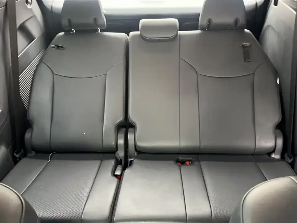 Toyota Sienna — фото 7
