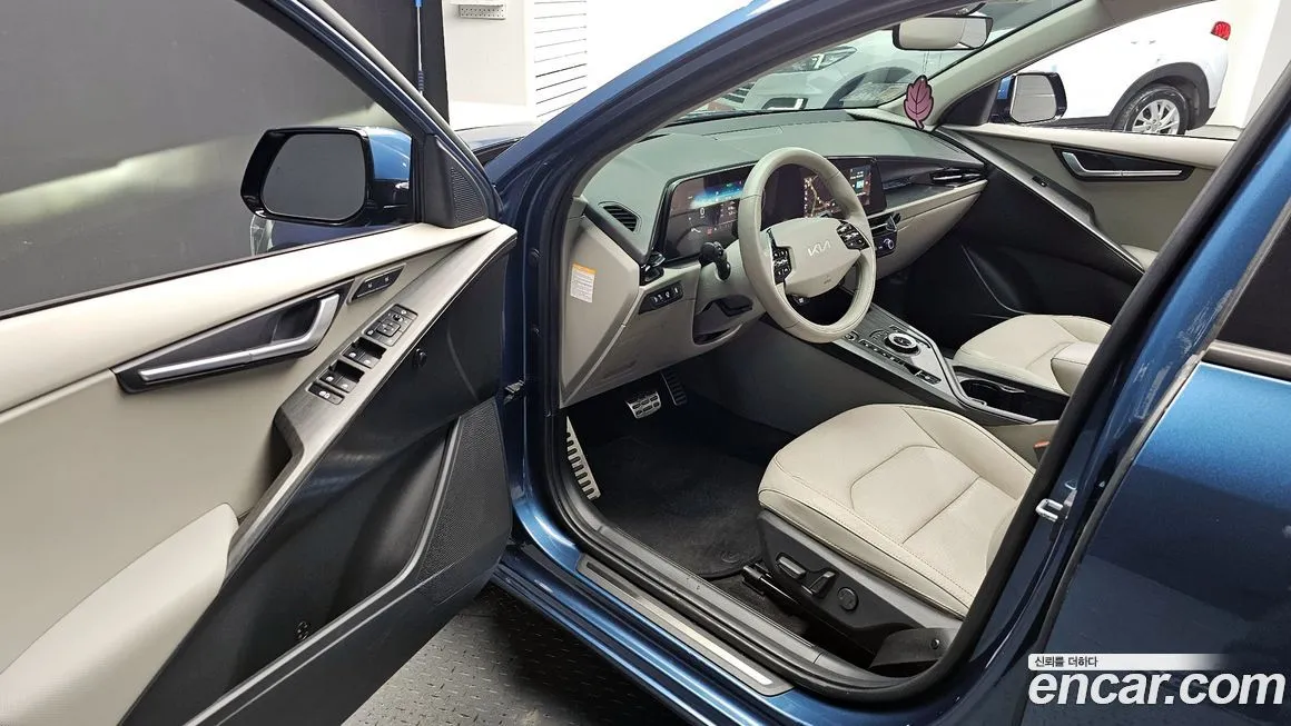 Kia Niro — фото 10