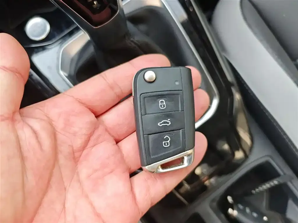 Volkswagen T-Roc 2023 из CN, фото 9