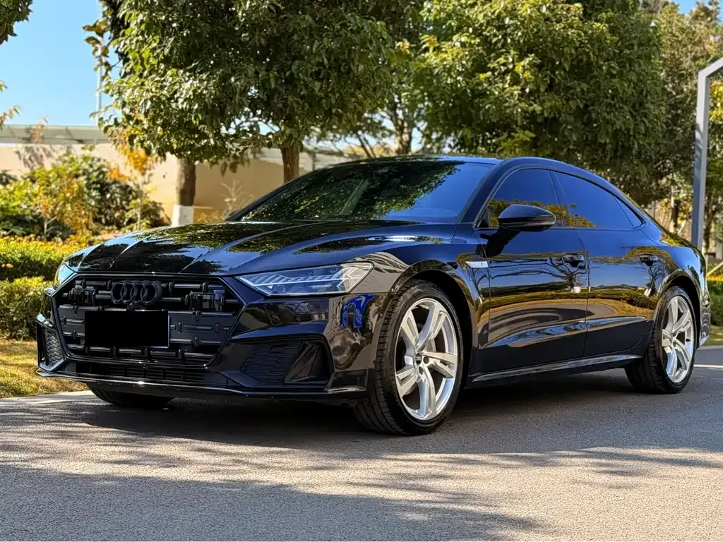 Audi A7L 2023 из CN, фото 1