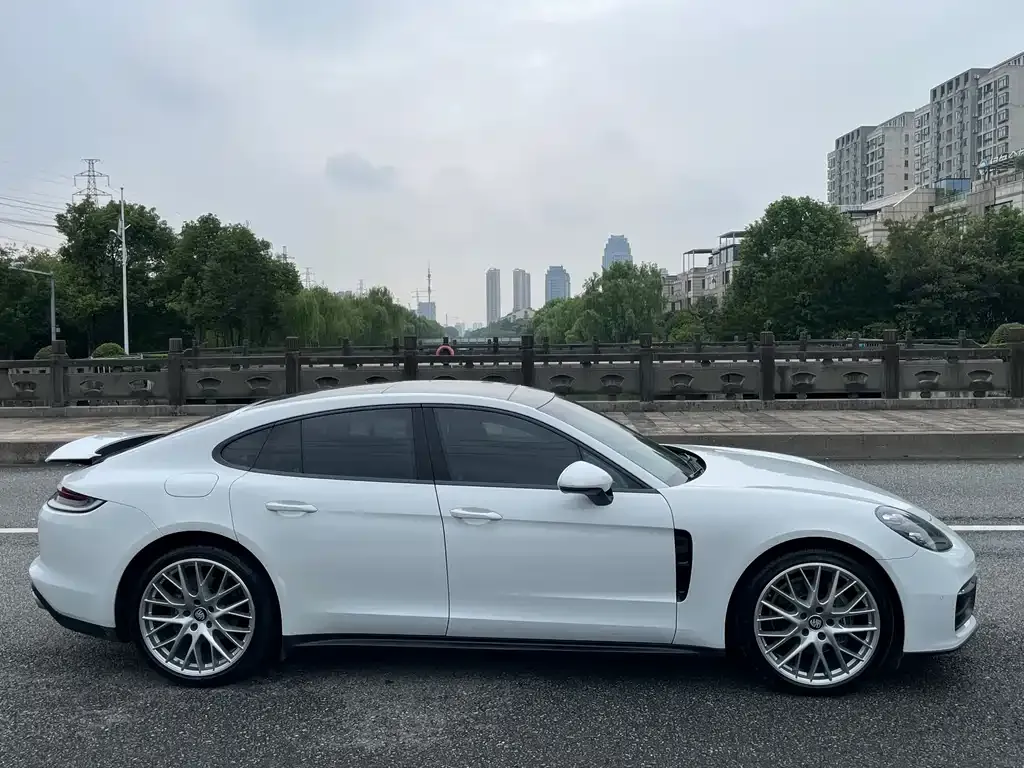 Porsche Panamera 2022 из CN, фото 5