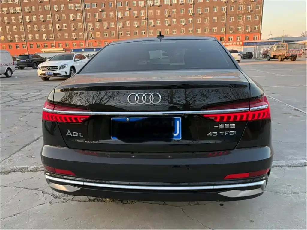 Audi A6L 2023 из CN, фото 8