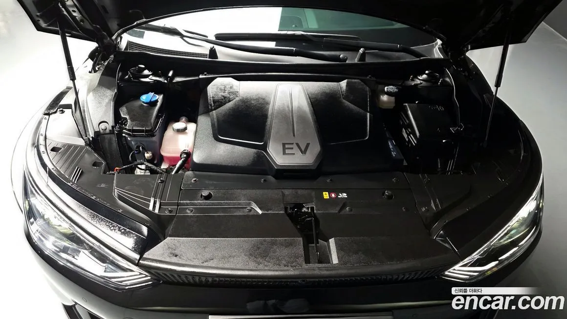 Kia EV6 2023 из KR, фото 6