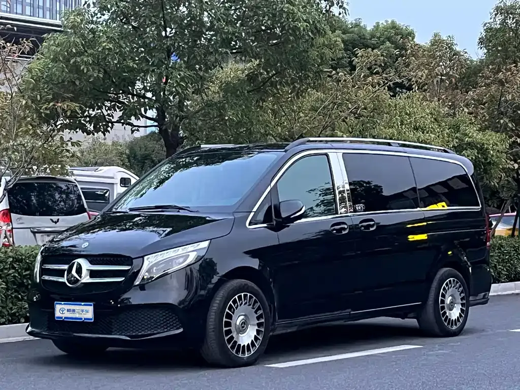 Mercedes-Benz V-Class 2022 из CN, фото 1