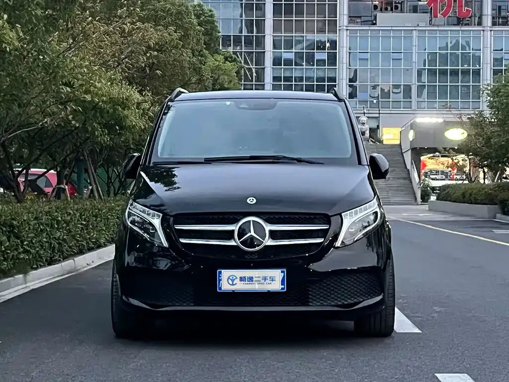 Mercedes-Benz V-Class 2022 из CN, фото 2
