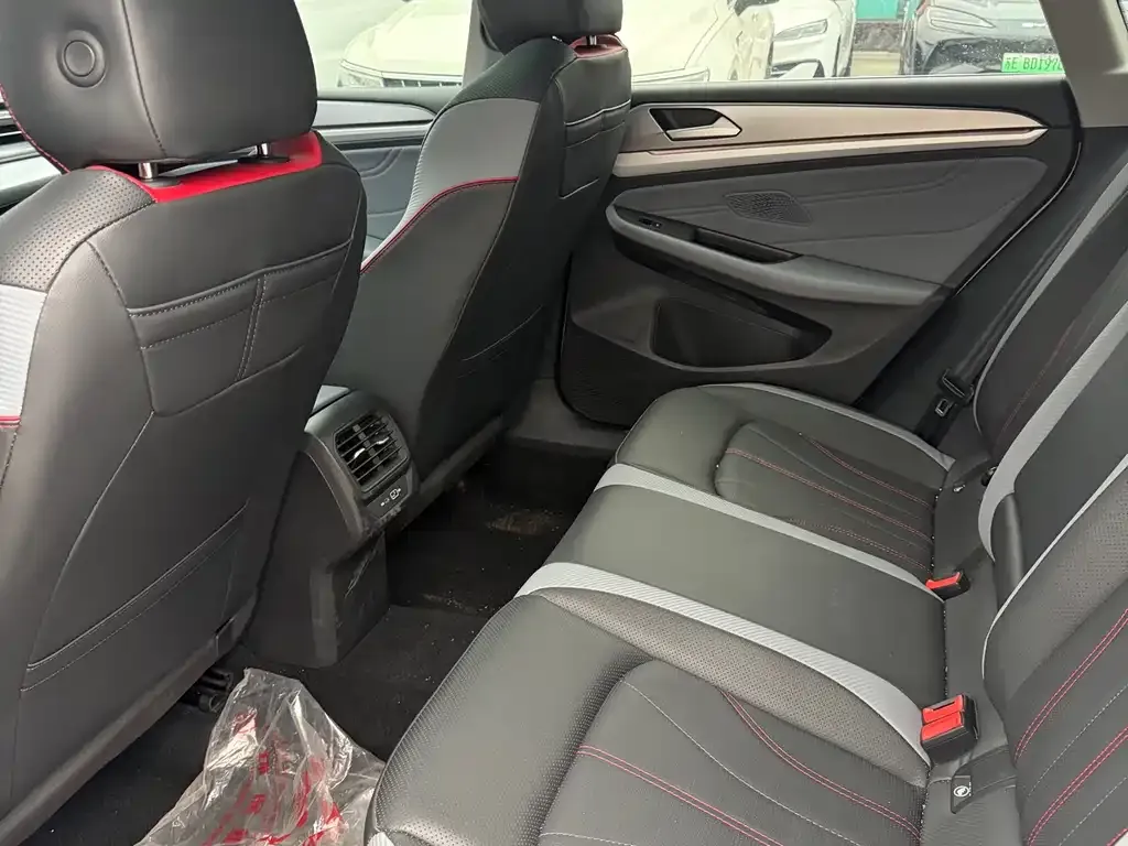 Volkswagen Lamando 2023 из CN, фото 7