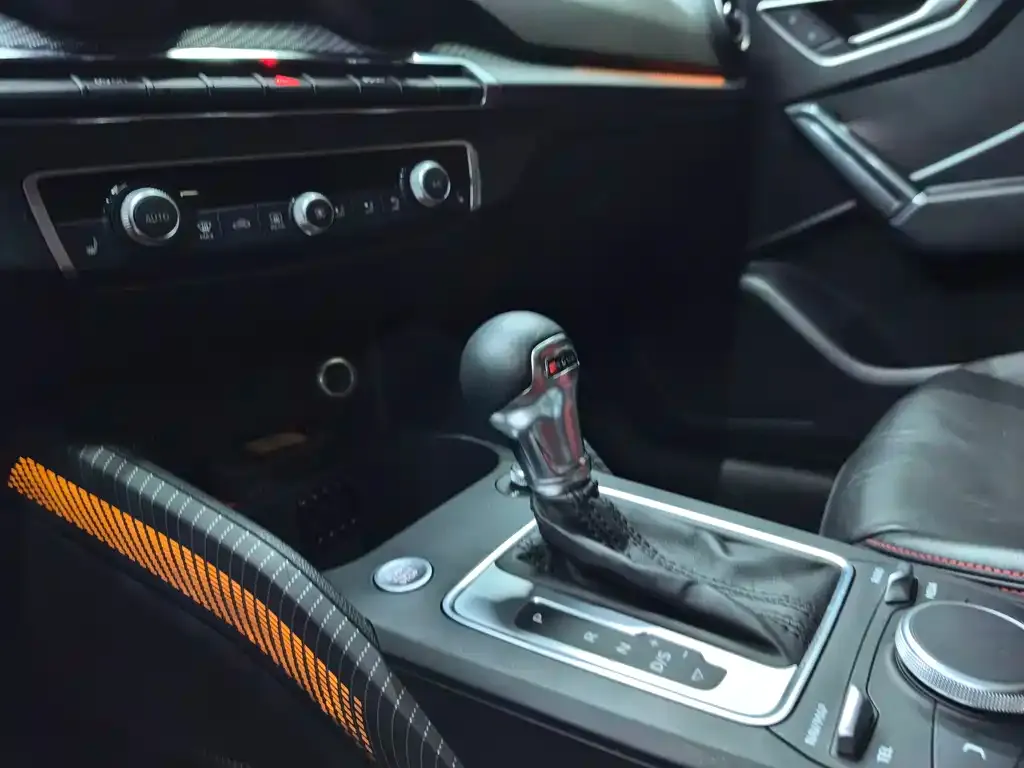 Audi Q2L 2021 из CN, фото 9