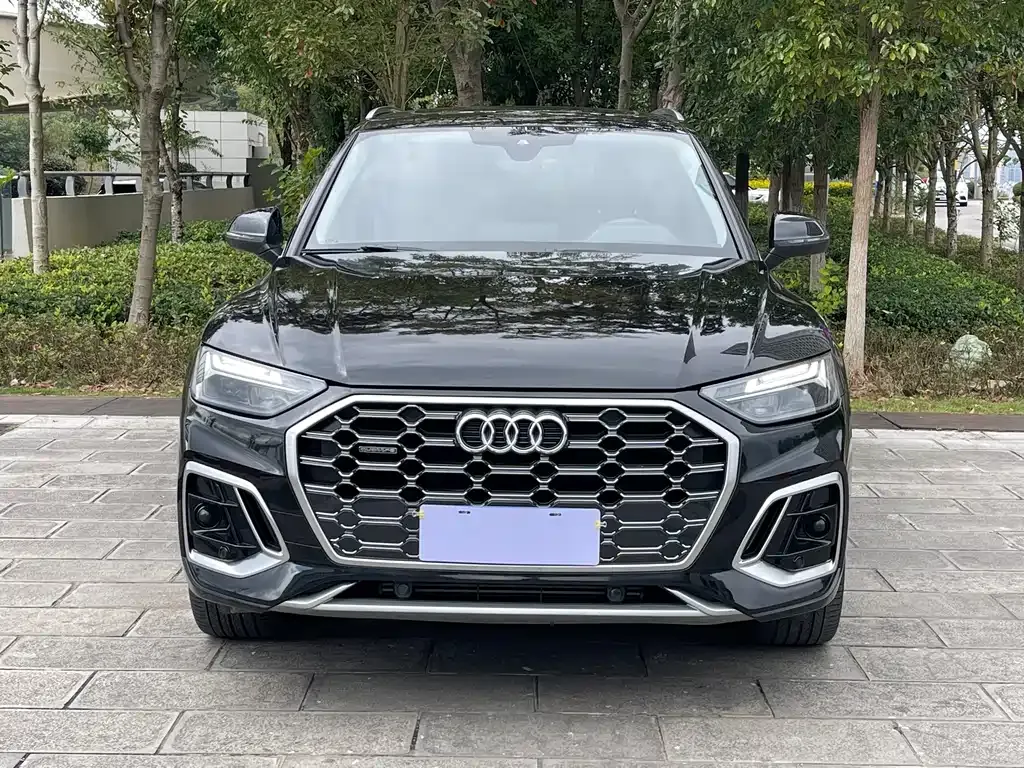 Audi Q5L 2022 из CN, фото 2