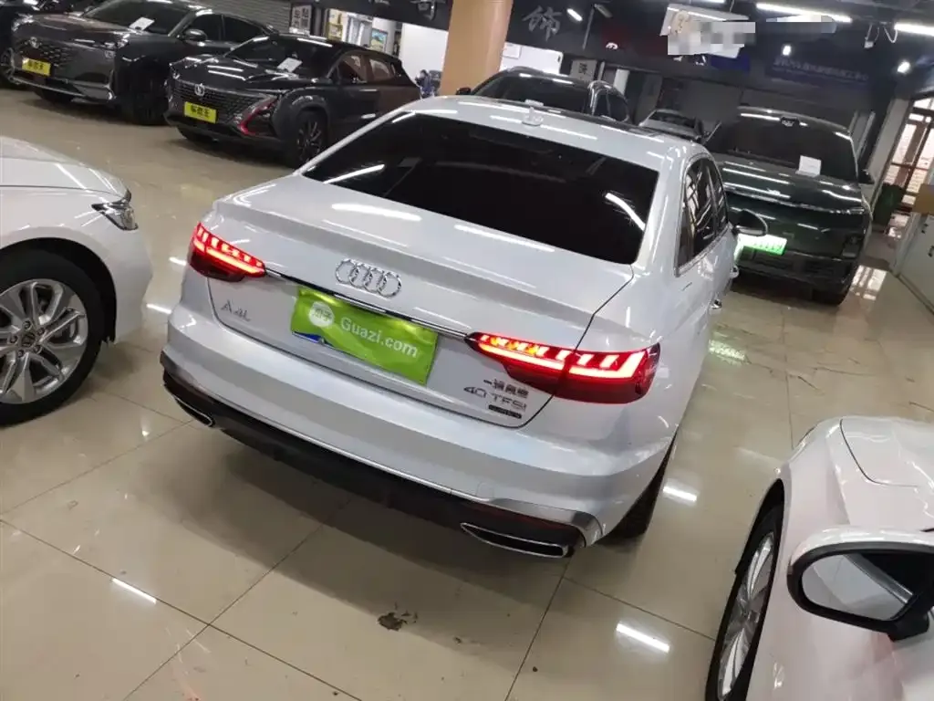 Audi A4L 2021 из CN, фото 7