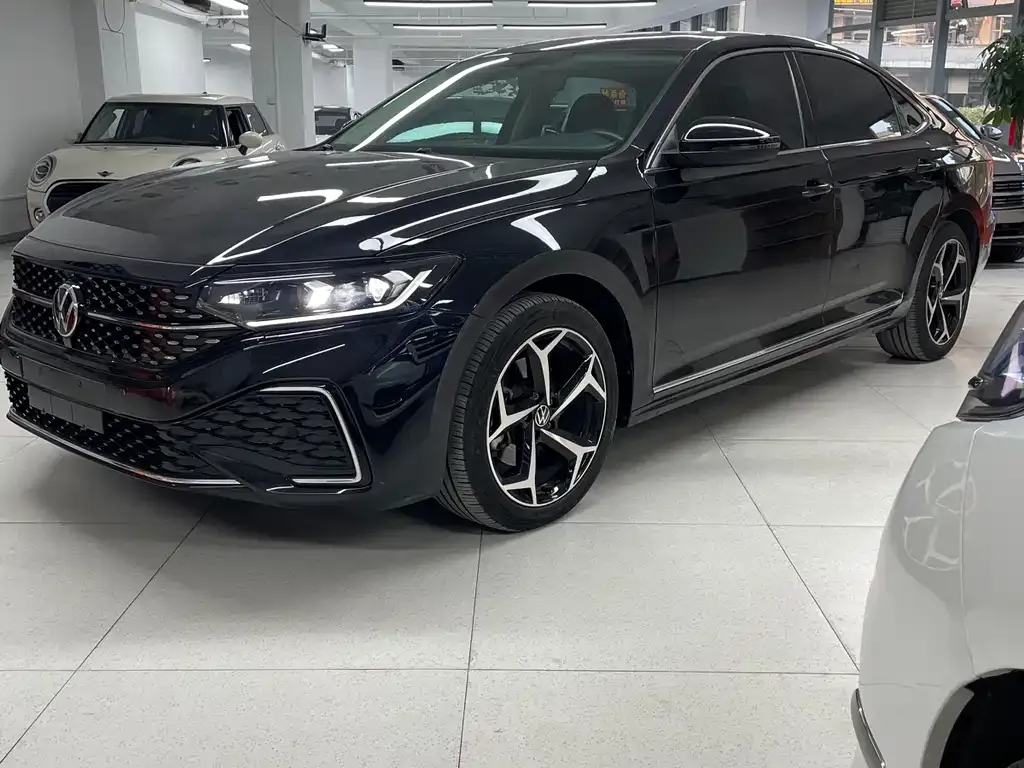 Volkswagen Passat 2023 из CN, фото 2