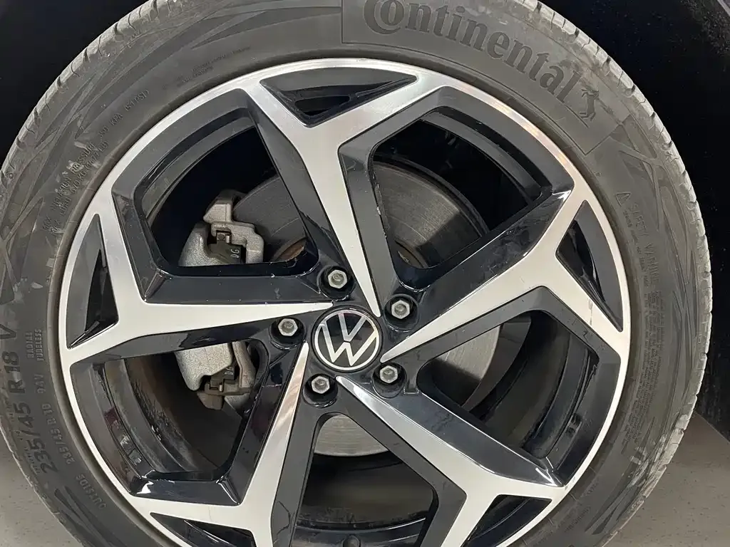 Volkswagen Passat 2023 из CN, фото 3