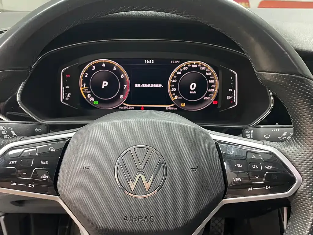 Volkswagen Passat 2023 из CN, фото 5