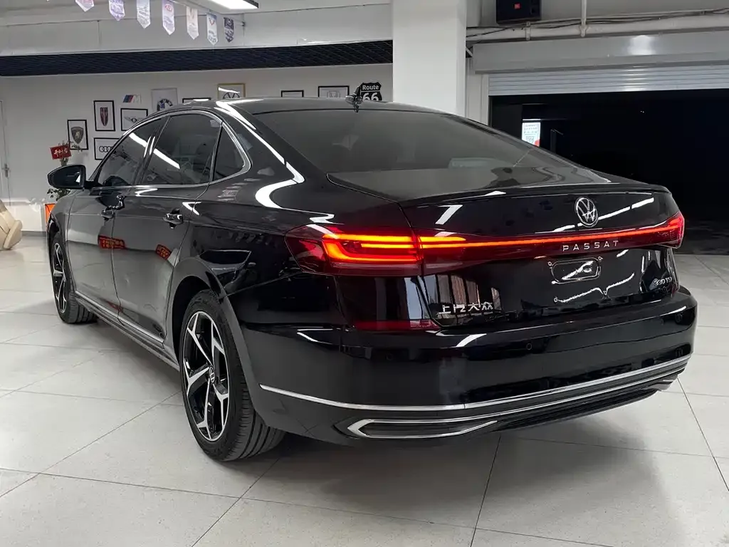 Volkswagen Passat 2023 из CN, фото 9