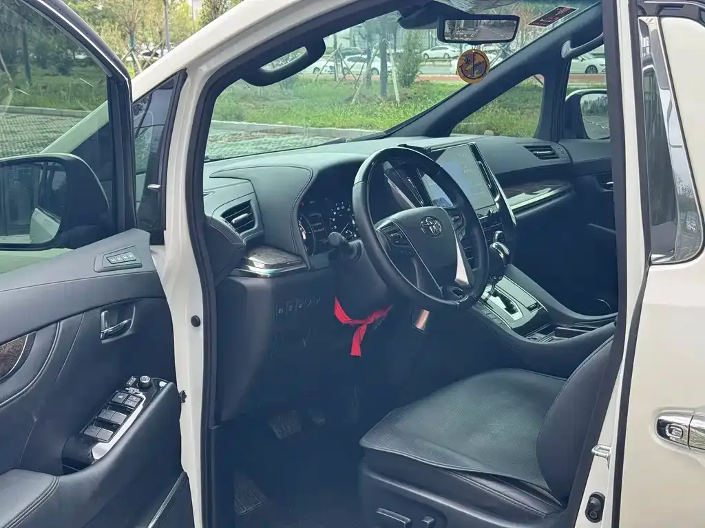 Toyota Alphard 2023 из CN, фото 6
