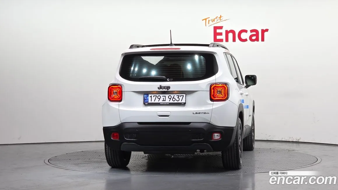 Jeep Renegade 2023 из KR, фото 4
