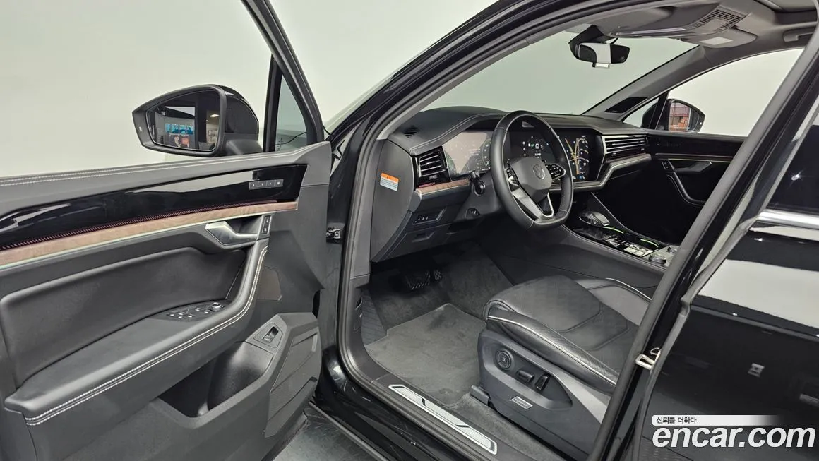 Volkswagen Touareg 2024 из KR, фото 10