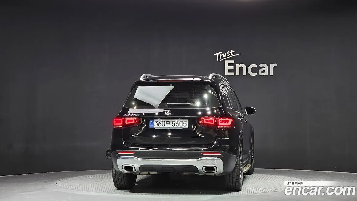 Mercedes-Benz GLB-Class — фото 4