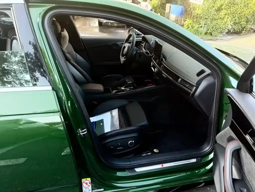 Audi RS 4 2021 из CN, фото 6