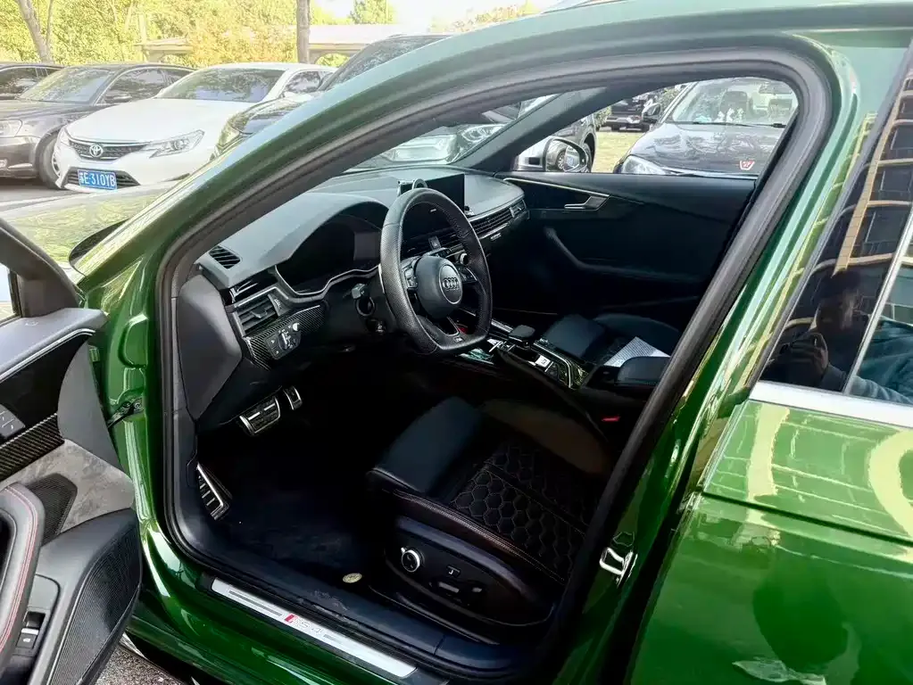 Audi RS 4 2021 из CN, фото 7