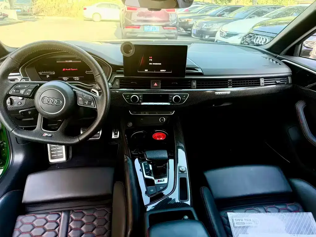 Audi RS 4 2021 из CN, фото 8
