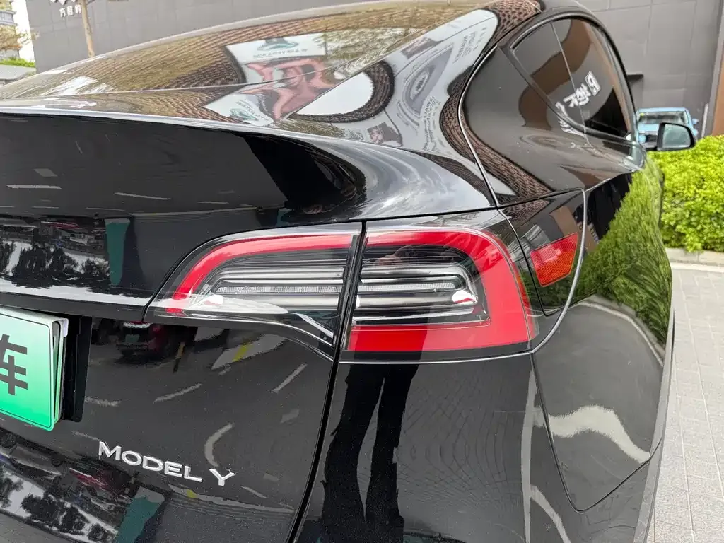 Tesla Model Y 2022 из CN, фото 8
