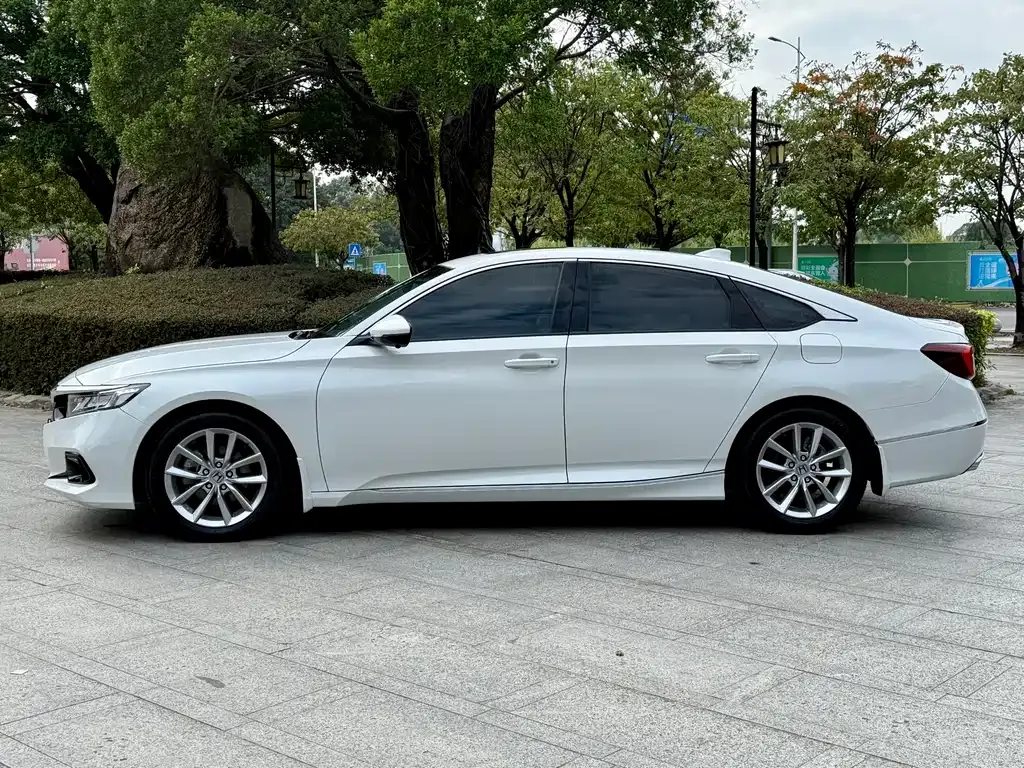 Honda Accord 2023 из CN, фото 4