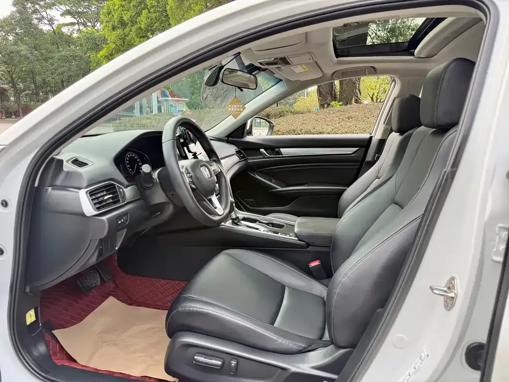 Honda Accord 2023 из CN, фото 9
