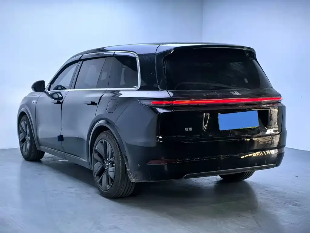 Li Auto L9 — фото 4