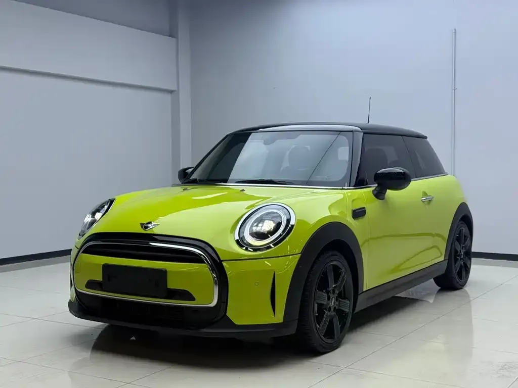 MINI Cooper (3-door) — фото 1