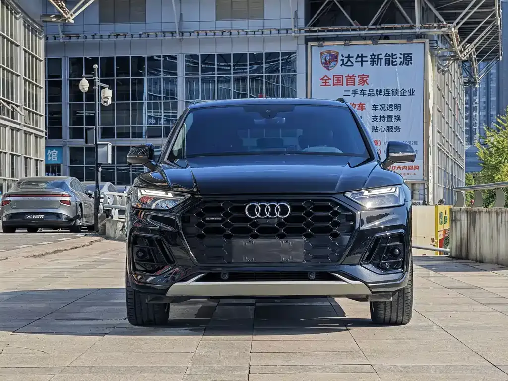 Audi Q5L 2023 из CN, фото 2