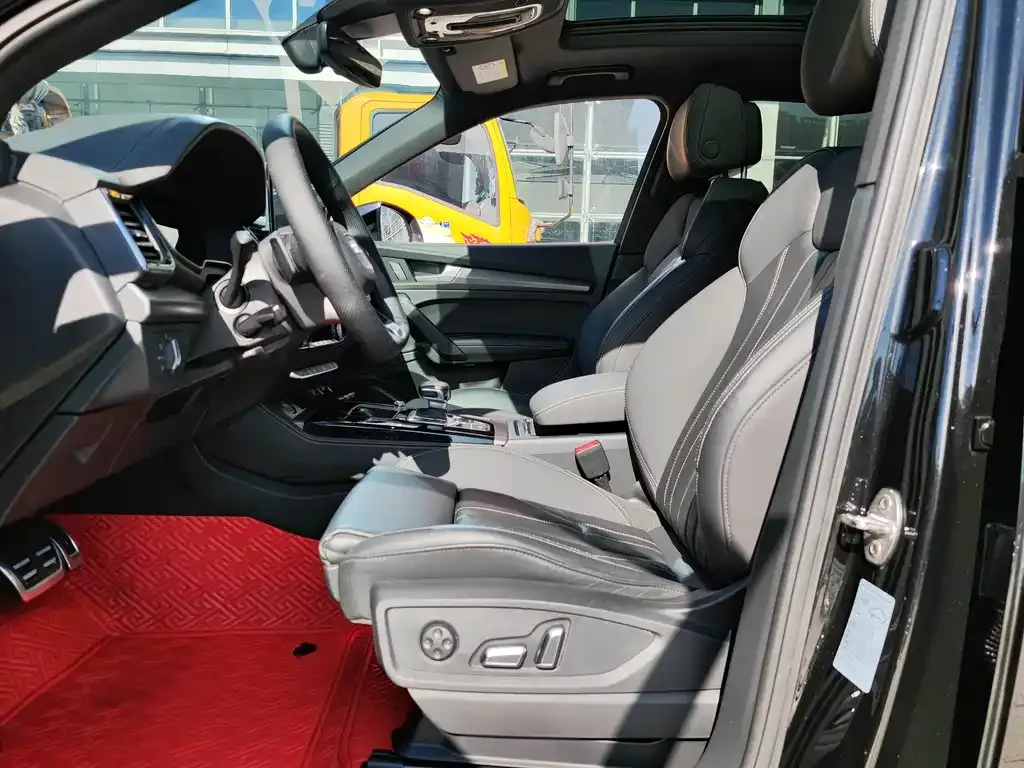 Audi Q5L 2023 из CN, фото 6