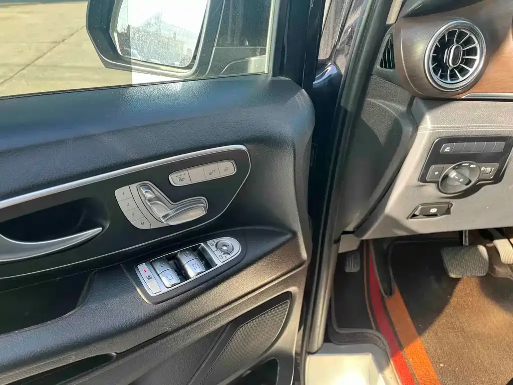 Mercedes-Benz Vito 2023 из CN, фото 5