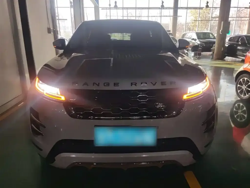 Land Rover Evoque 2024 из CN, фото 3