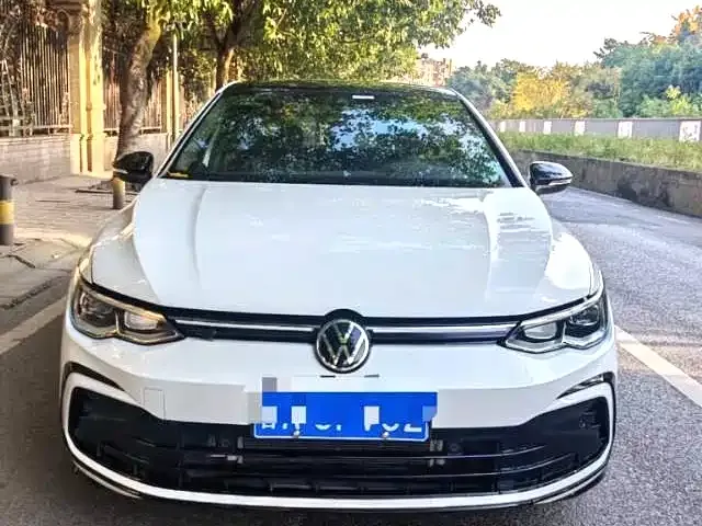 Volkswagen Golf 2022 из CN, фото 2