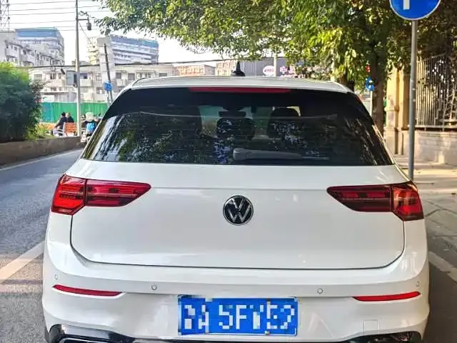 Volkswagen Golf 2022 из CN, фото 4