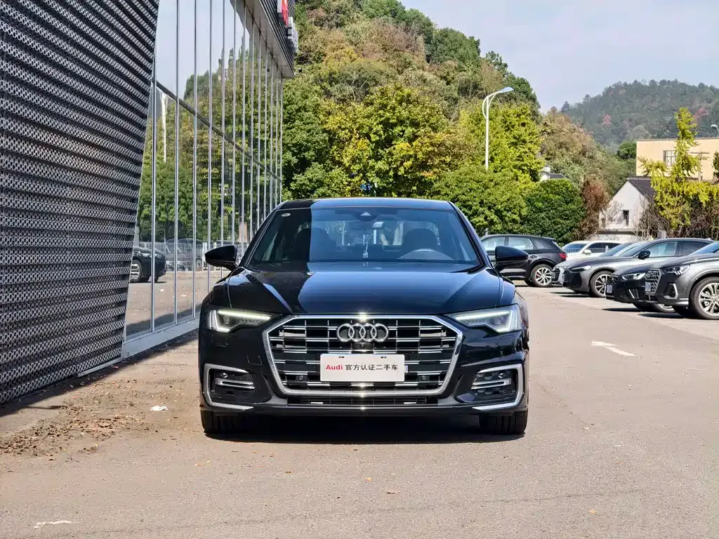 Audi A6L 2024 из CN, фото 2