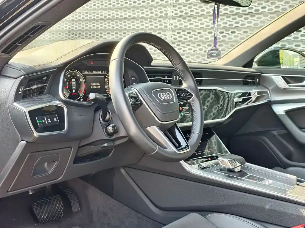 Audi A6L 2024 из CN, фото 9